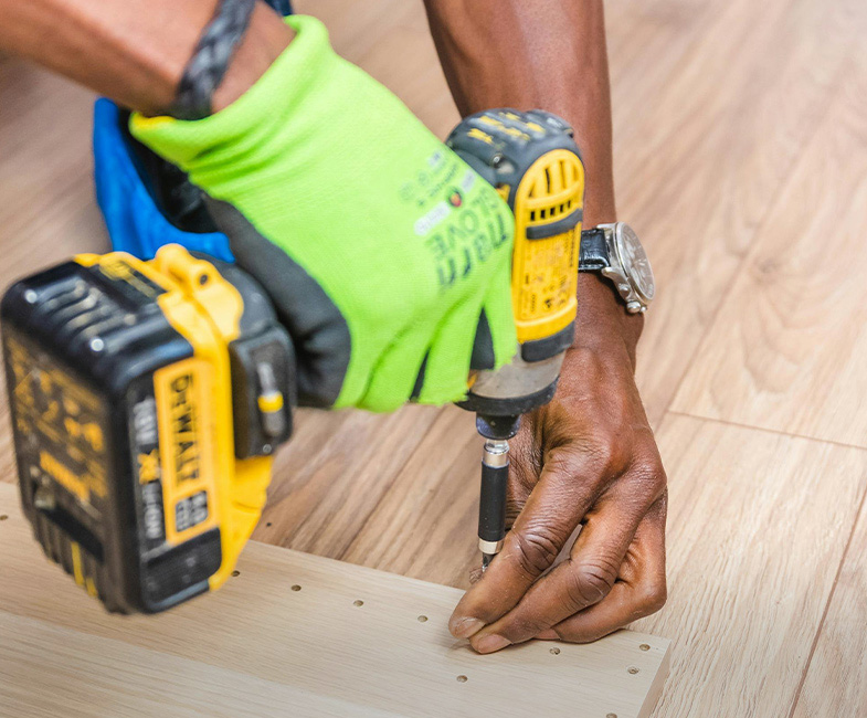 مسدس مسامير للنجارة